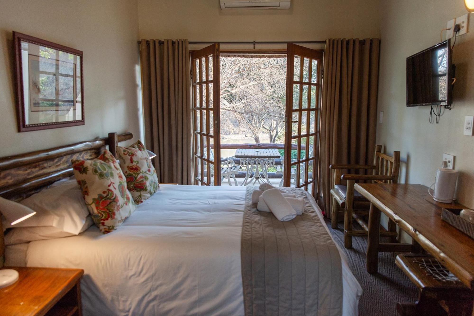 Riverside Lodge & Conference Center Aliwal North Exterior photo