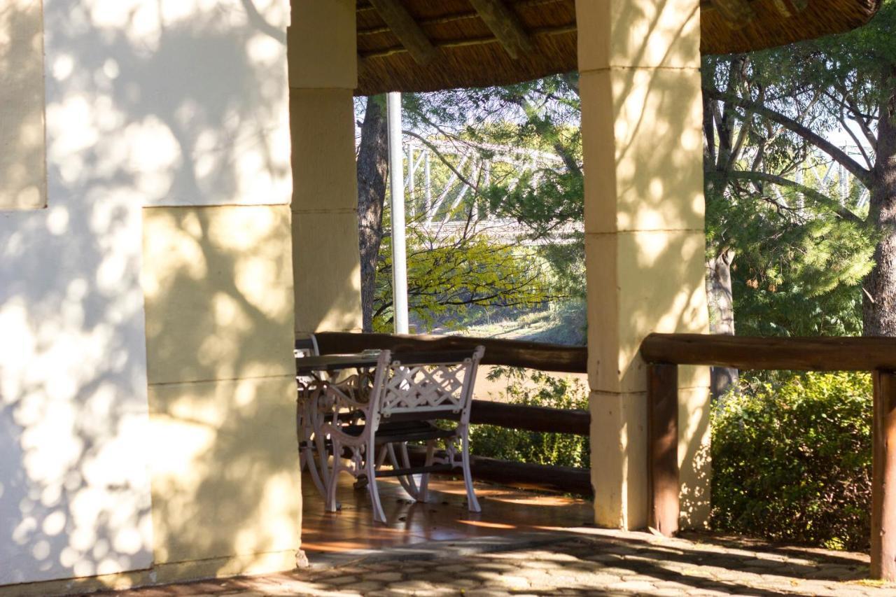 Riverside Lodge & Conference Center Aliwal North Exterior photo