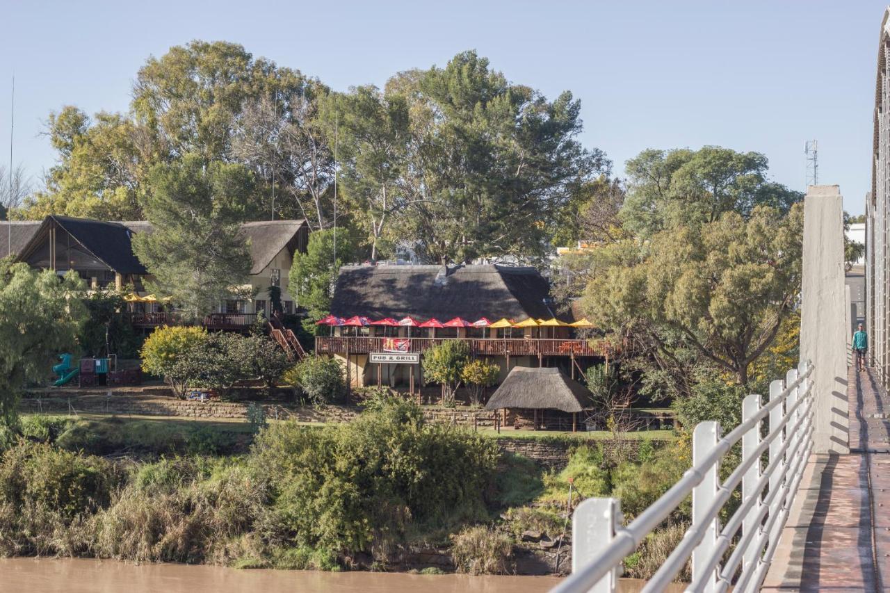 Riverside Lodge & Conference Center Aliwal North Exterior photo